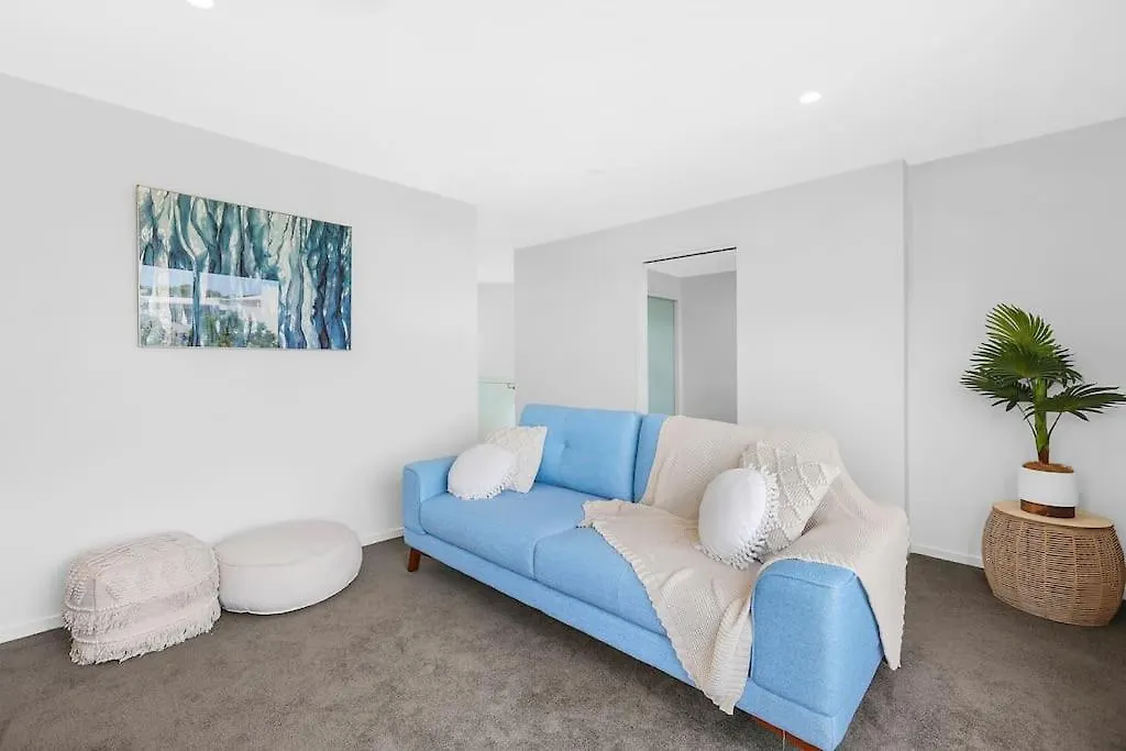 Canal Bliss 4Br Waterfront Hope Island Home Gold Coast