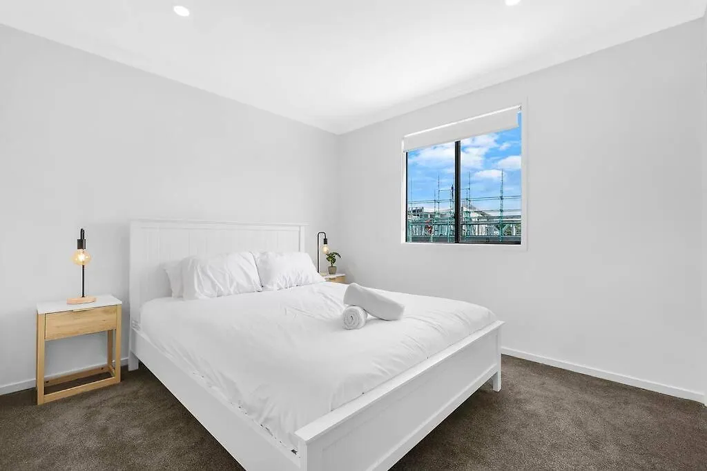 Apartment Canal Bliss 4Br Waterfront Hope Island Home Gold Coast