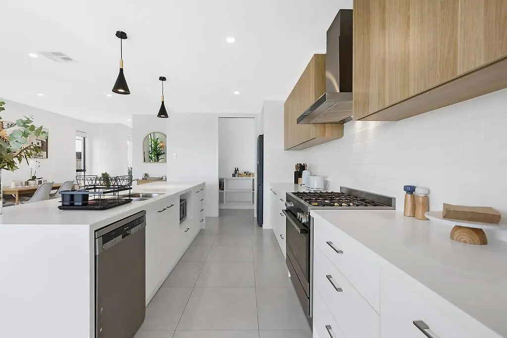 Canal Bliss 4Br Waterfront Hope Island Home Gold Coast 0*,